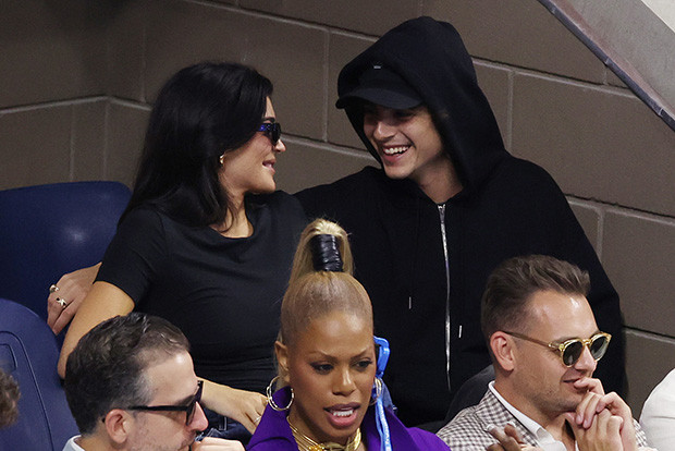Kylie Jenner и Timothee Chalamet на свидании в кино в