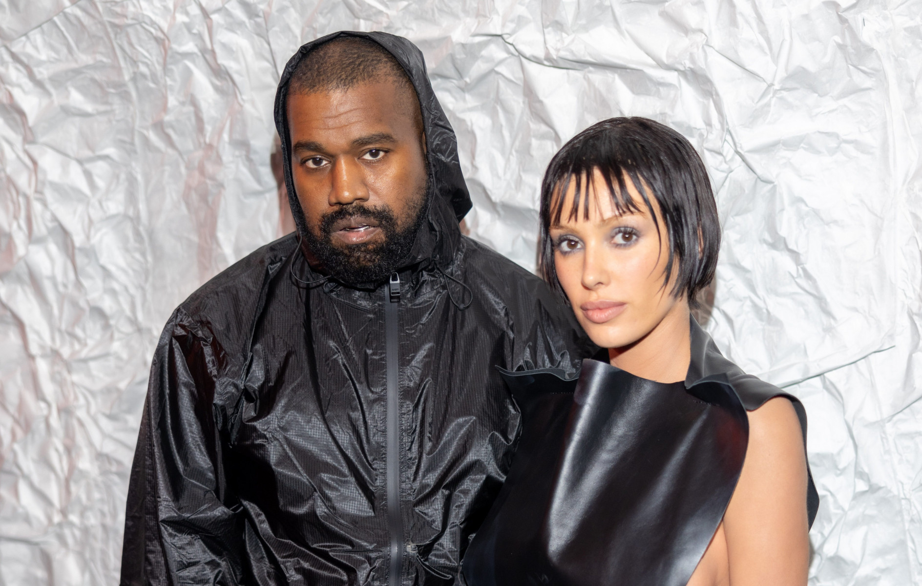 Kanye West и его жена подверглись обвинени