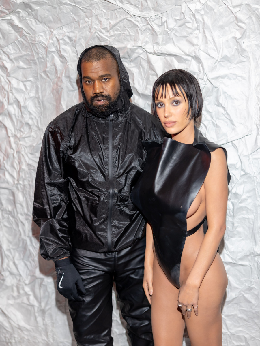 Kanye West и его жена подверглись обвинени