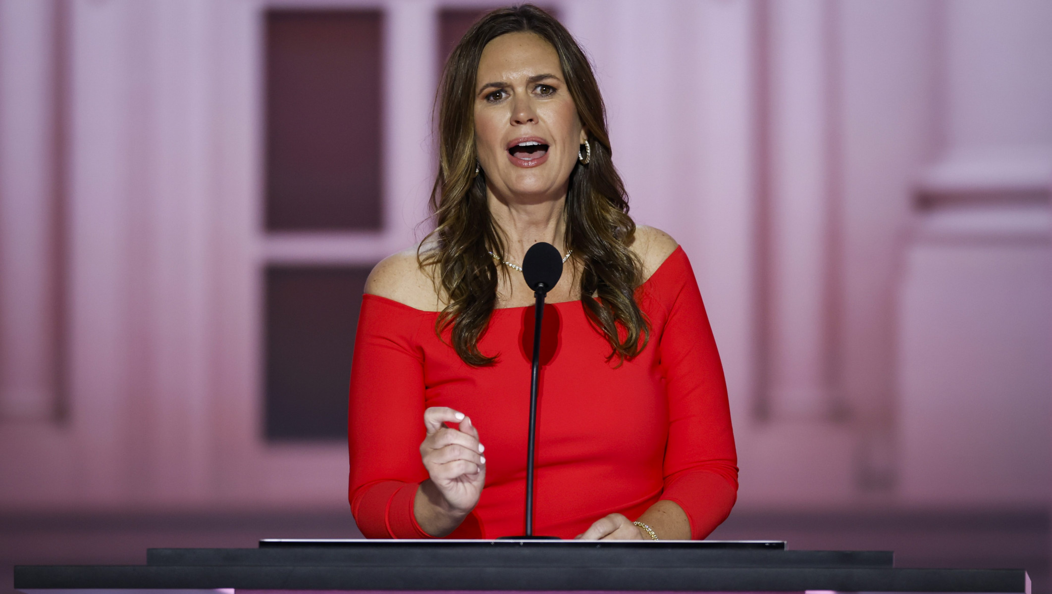 Sarah Huckabee Sanders выступила на конвенции Ре