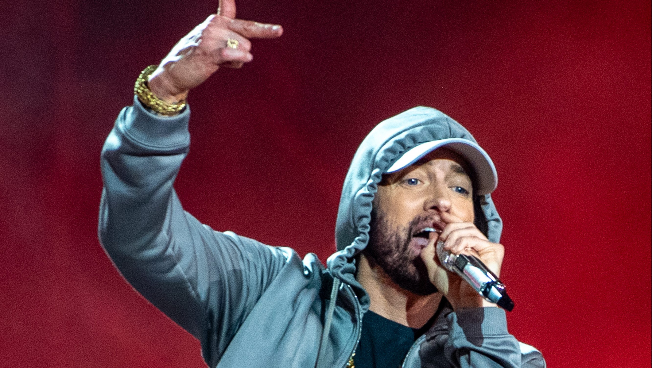 Eminem обошел Taylor Swift на чарте Billboard с новы