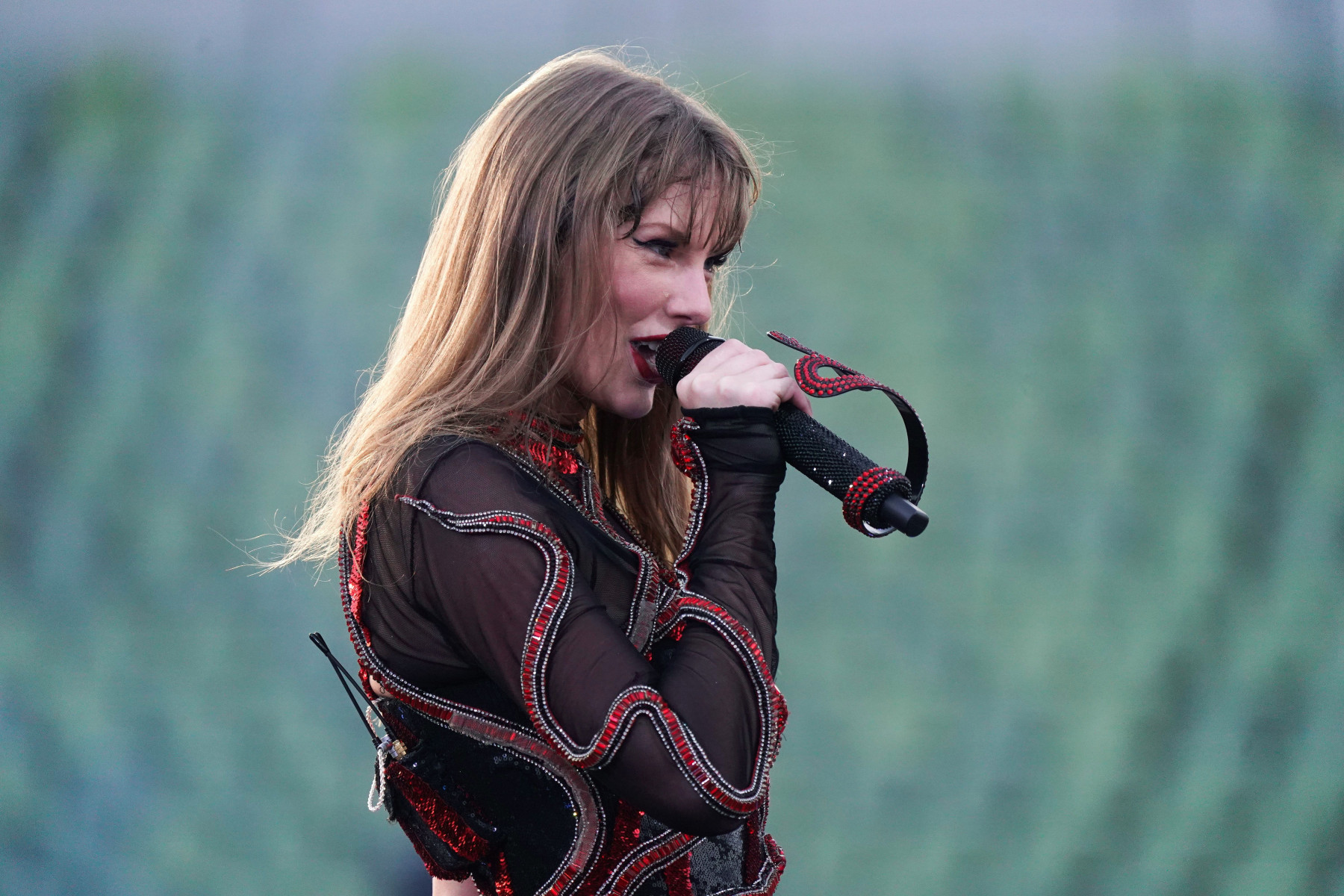 Готовы ли вы к этому? Taylor Swift в новом ре