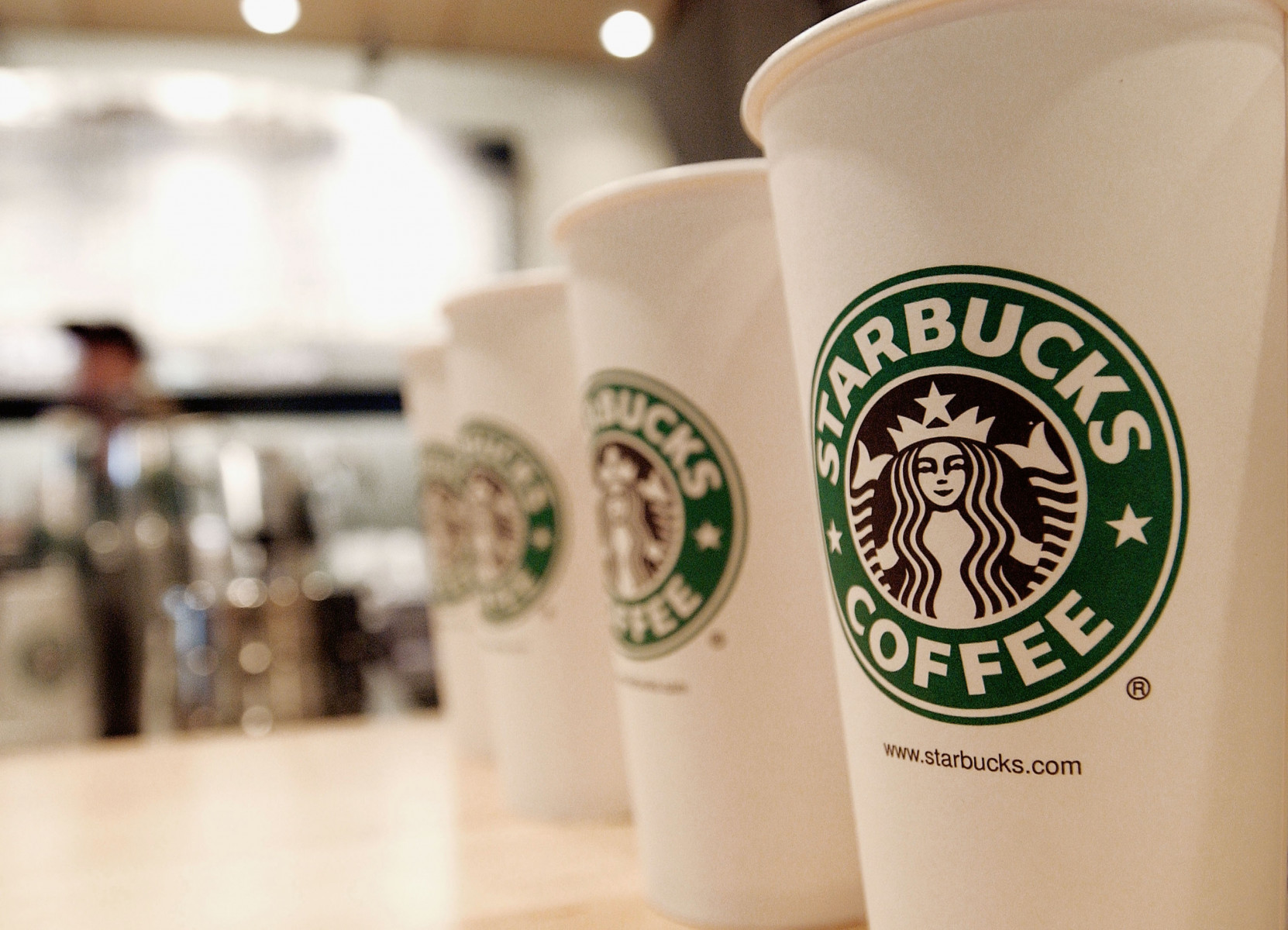 Brian Niccol стал новым CEO Starbucks: акции расту