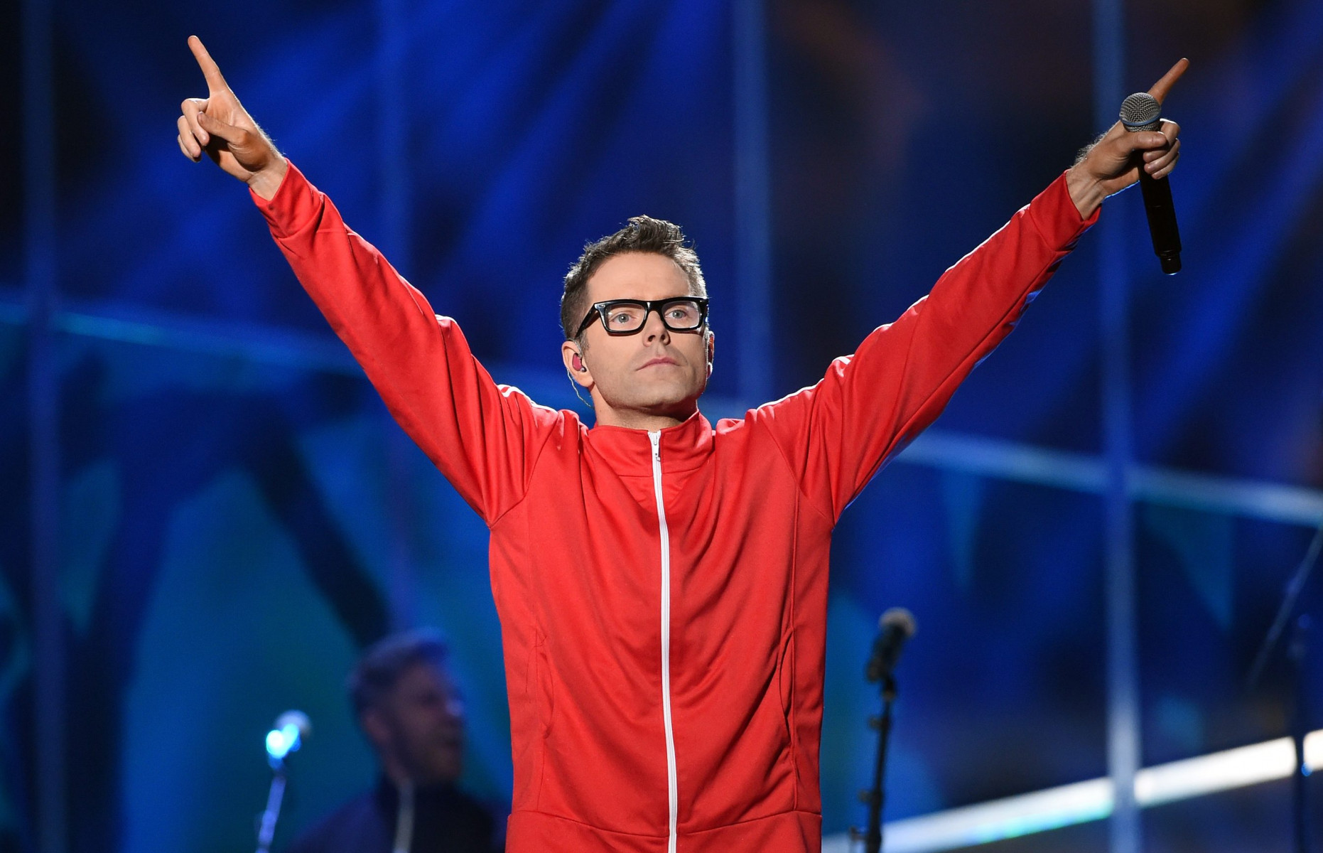 Bobby Bones не даст удовольствия никому уви