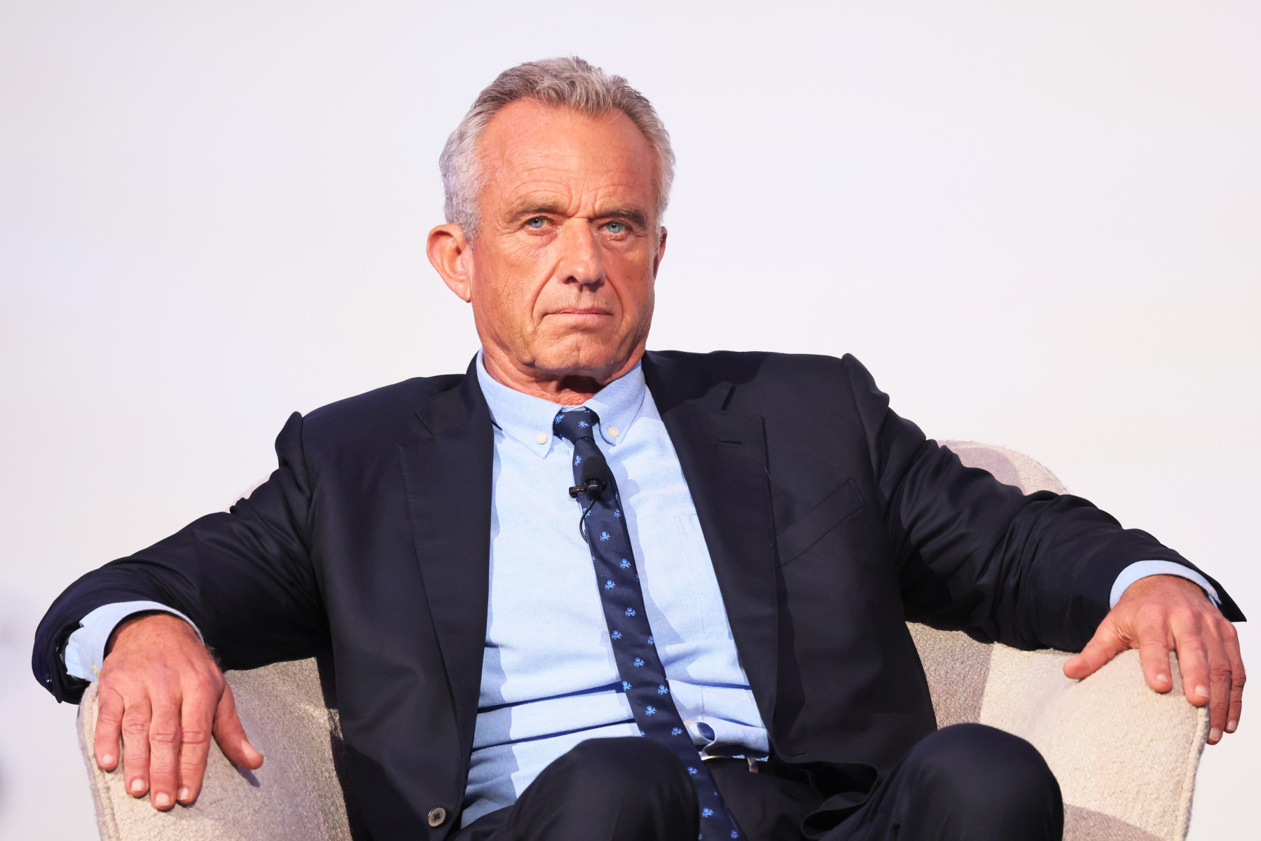 Robert F. Kennedy Jr. приостанавливает свою кан