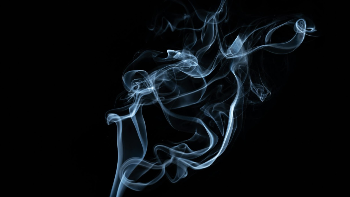 Disposable Vapes: The Latest Hollywood Trend and Environmental Concern