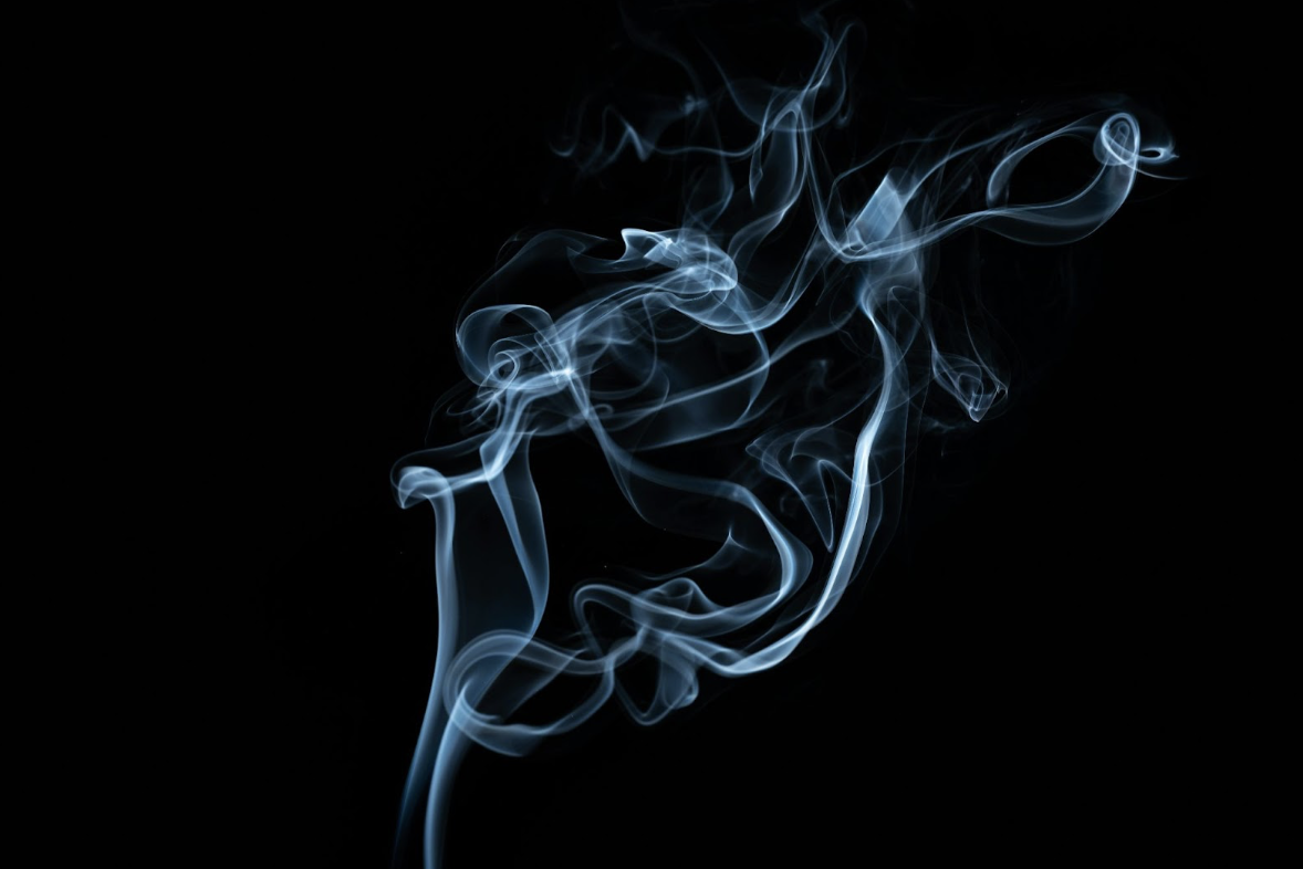 Disposable Vapes: The Latest Hollywood Trend and Environmental Concern