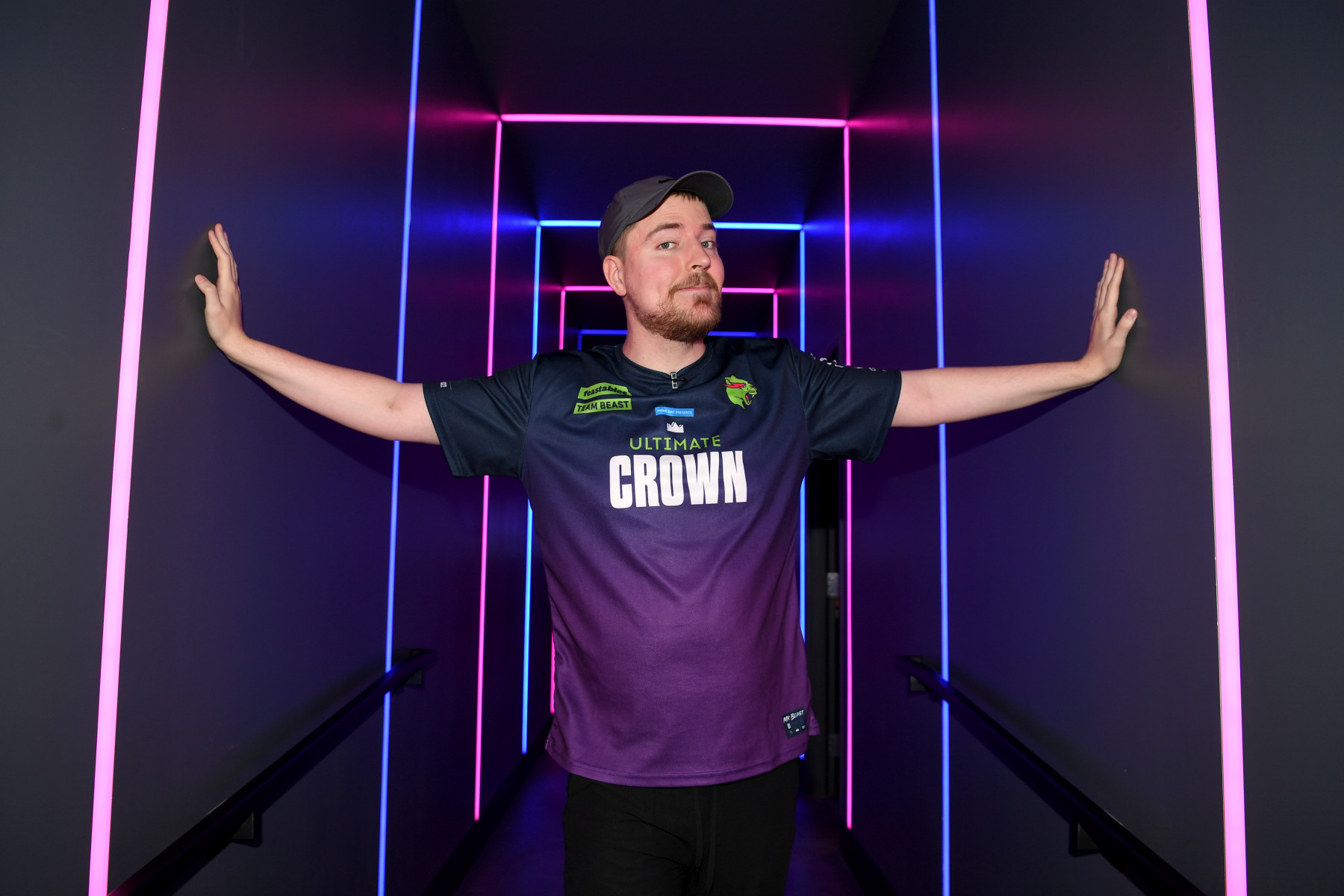 MrBeast подал на суд из-за обвинений в нес