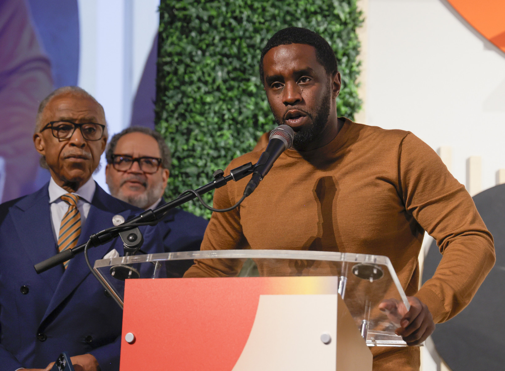 «СМС от Diddy к Cassie Ventura прочитаны в су