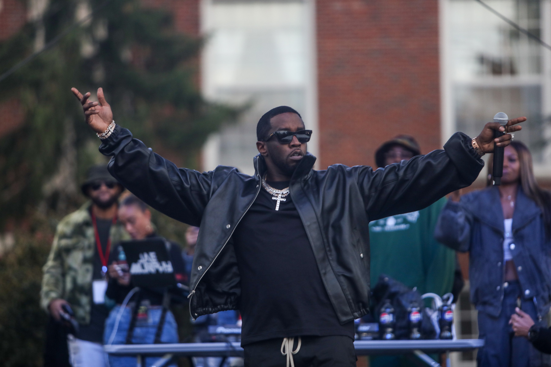 Sean «Diddy» Combs находится под наблюд