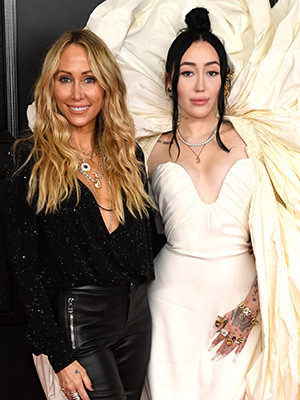 Noah Cyrus отреагировала на сплетни в инте