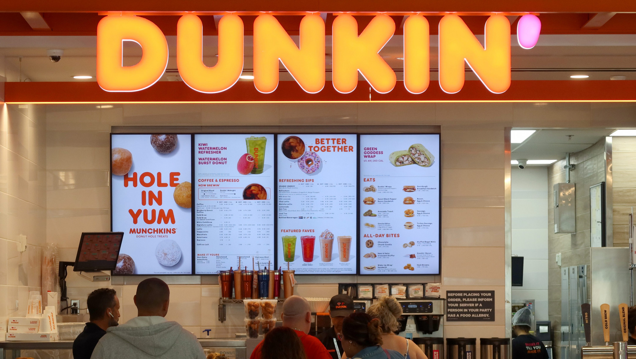 «Dunkin' представляет новую линейку уг