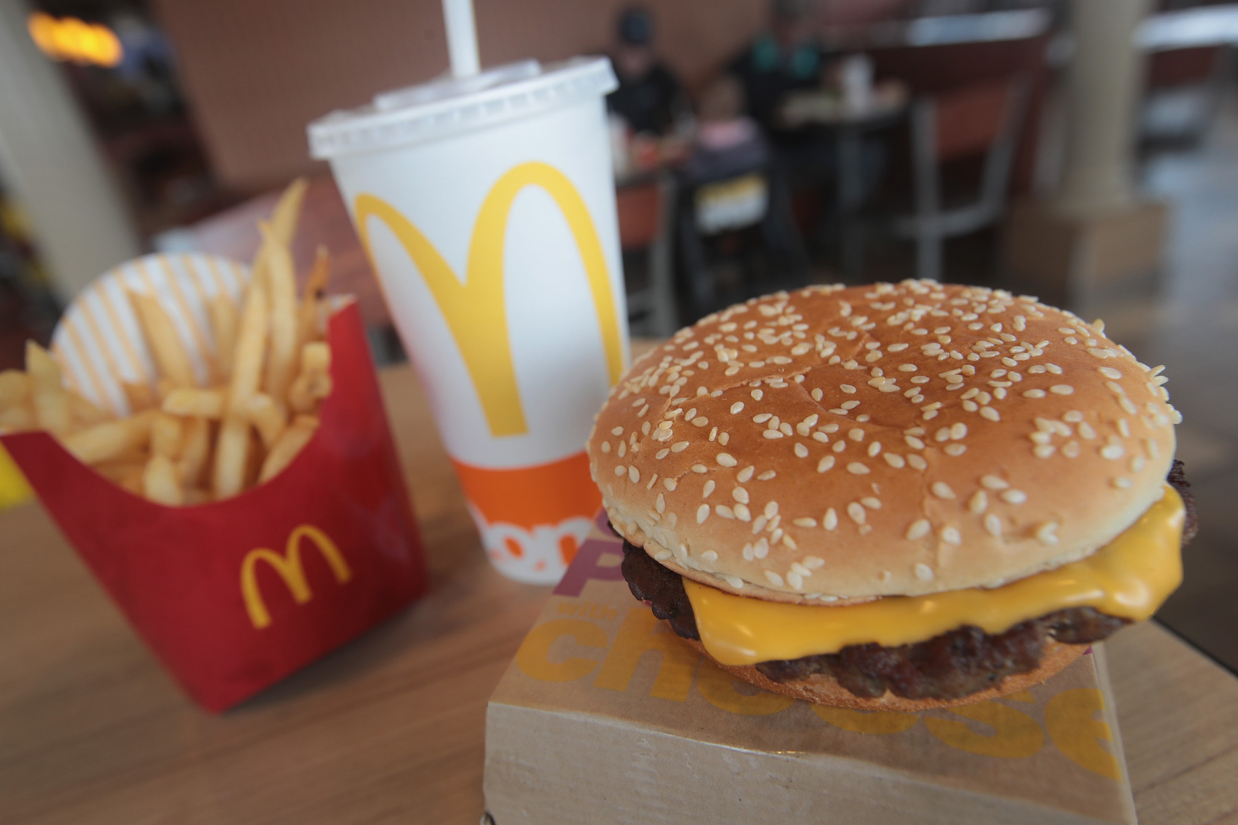 McDonald’s под наблюдением: CDC предупред