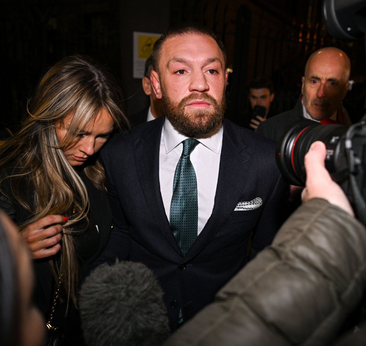 Conor McGregor проиграл гражданский иск женщ
