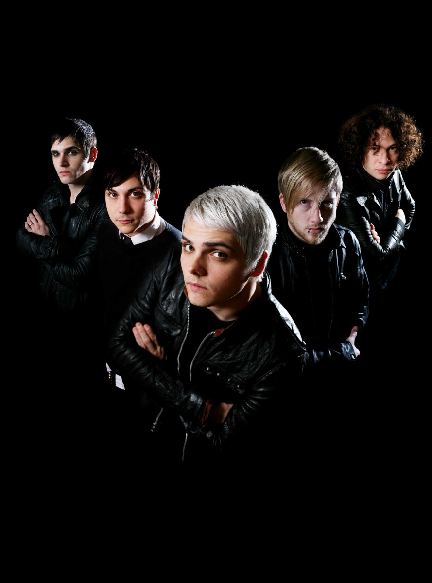 Почему ушел из My Chemical Romance драммер Bob Brya