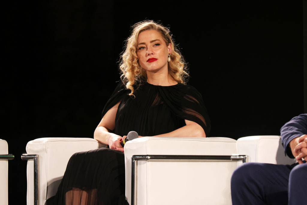 Актриса Эмбер Херд рассказала о рожде