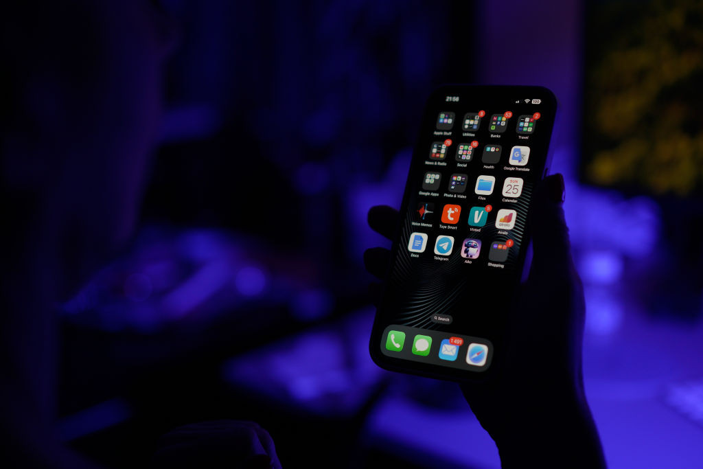 FBI предупреждает пользователей iPhone и An
