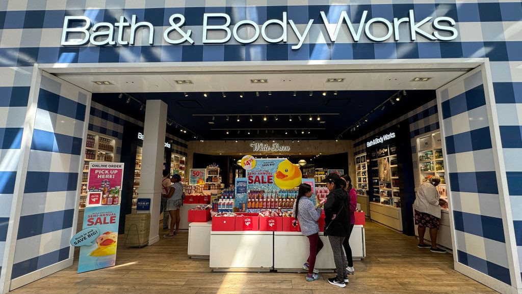 Скидки на свечи от Bath & Body Works: Candle Day 2024!