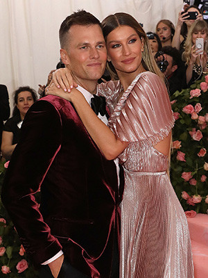 Tom Brady поздравил Gisele Bündchen и Bridget Moynahan с
