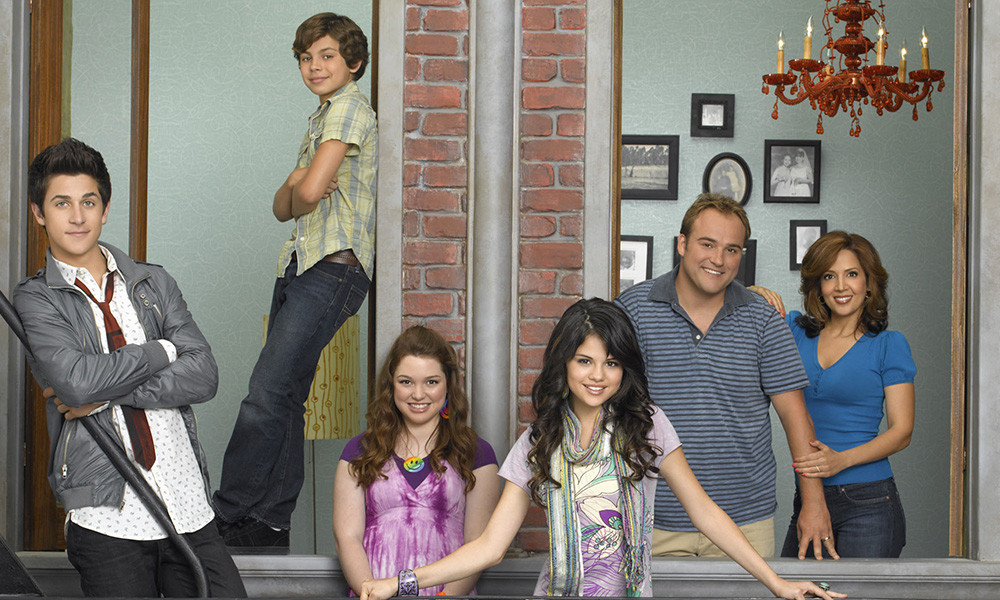 «Все, как кажется: Wizards of Waverly Place воз