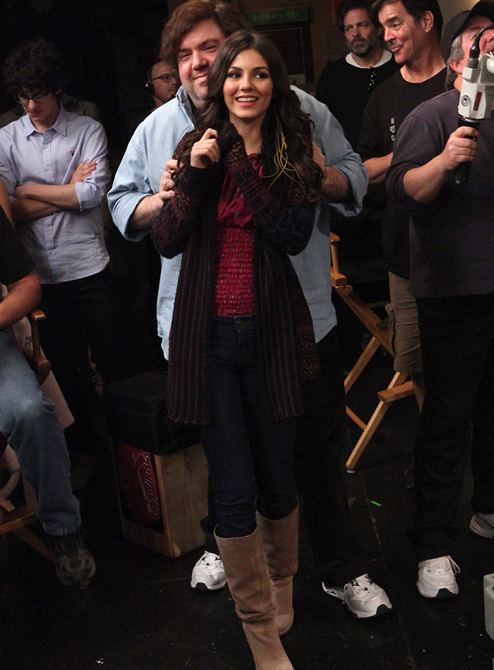 Victoria Justice открывает сложные отношения