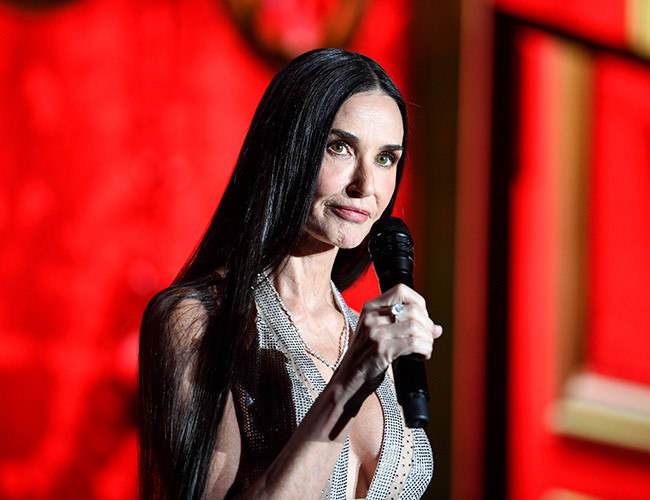 Demi Moore резко ответила на зрителя при вв