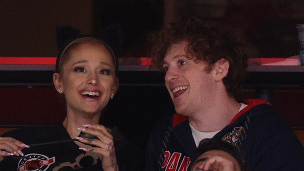 Ariana Grande и Ethan Slater на игре Florida Panther’s: