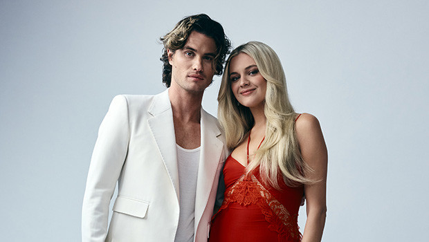 Kelsea Ballerini и Chase Stokes отмечают 18 месяцев л