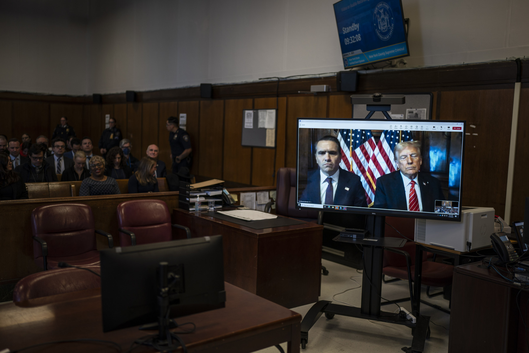 Donald Trump отказано в запросе на отсрочку