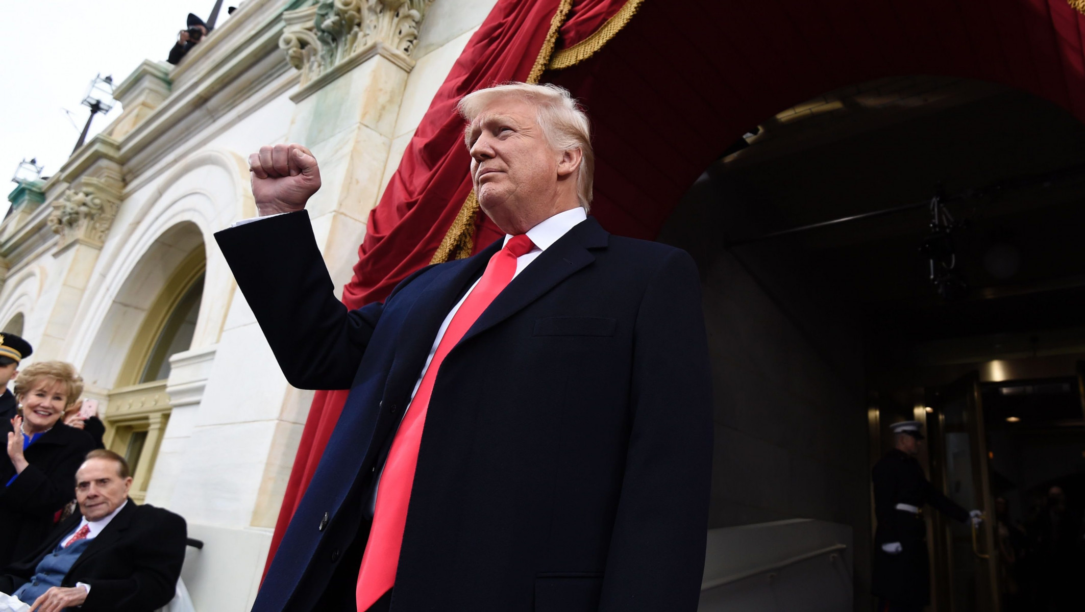 Дональд Трамп принесет присягу на вто