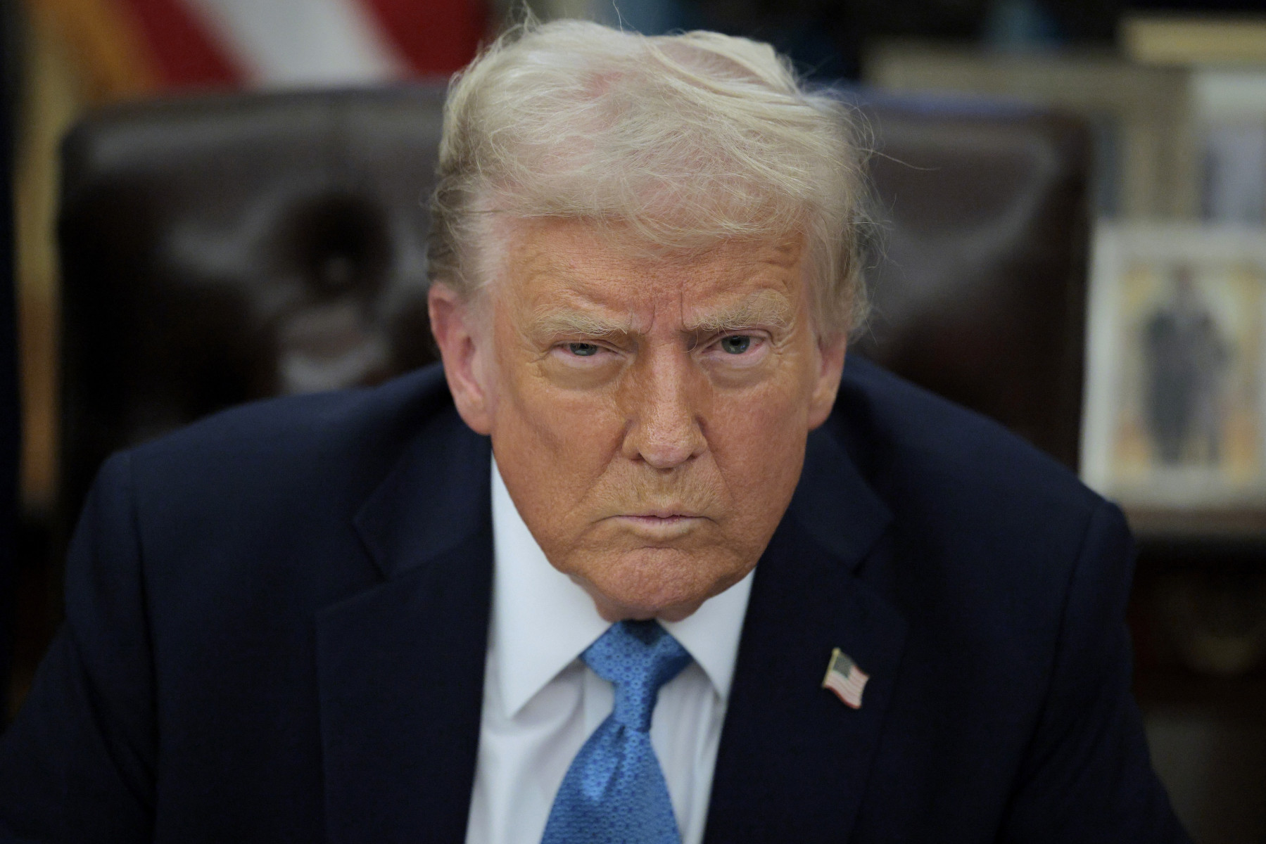 Трамп ввел тарифы на Мексику, Канаду и
