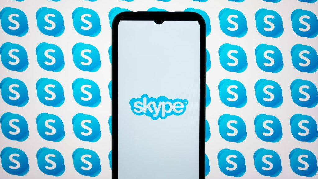 Microsoft закрывает Skype: почему и что дальш