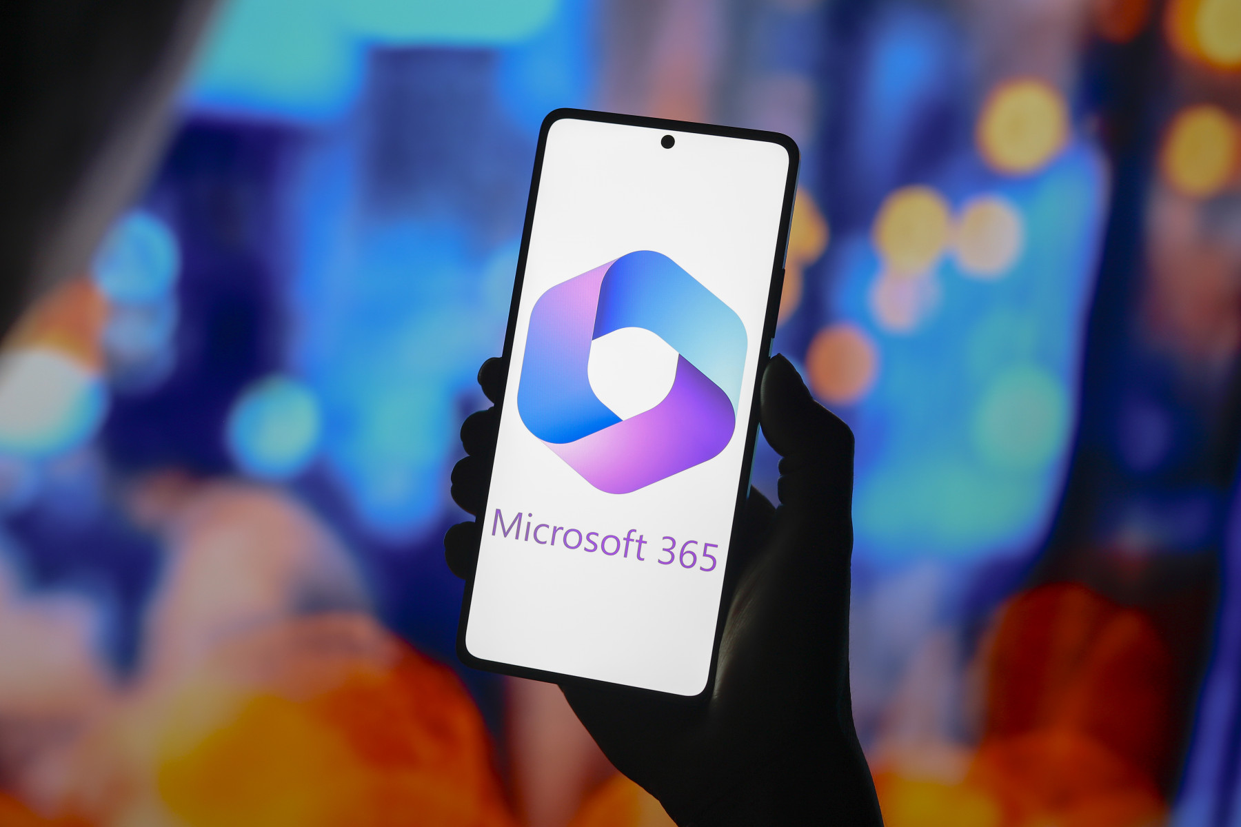 Сбой в Microsoft Outlook: обновления и причины