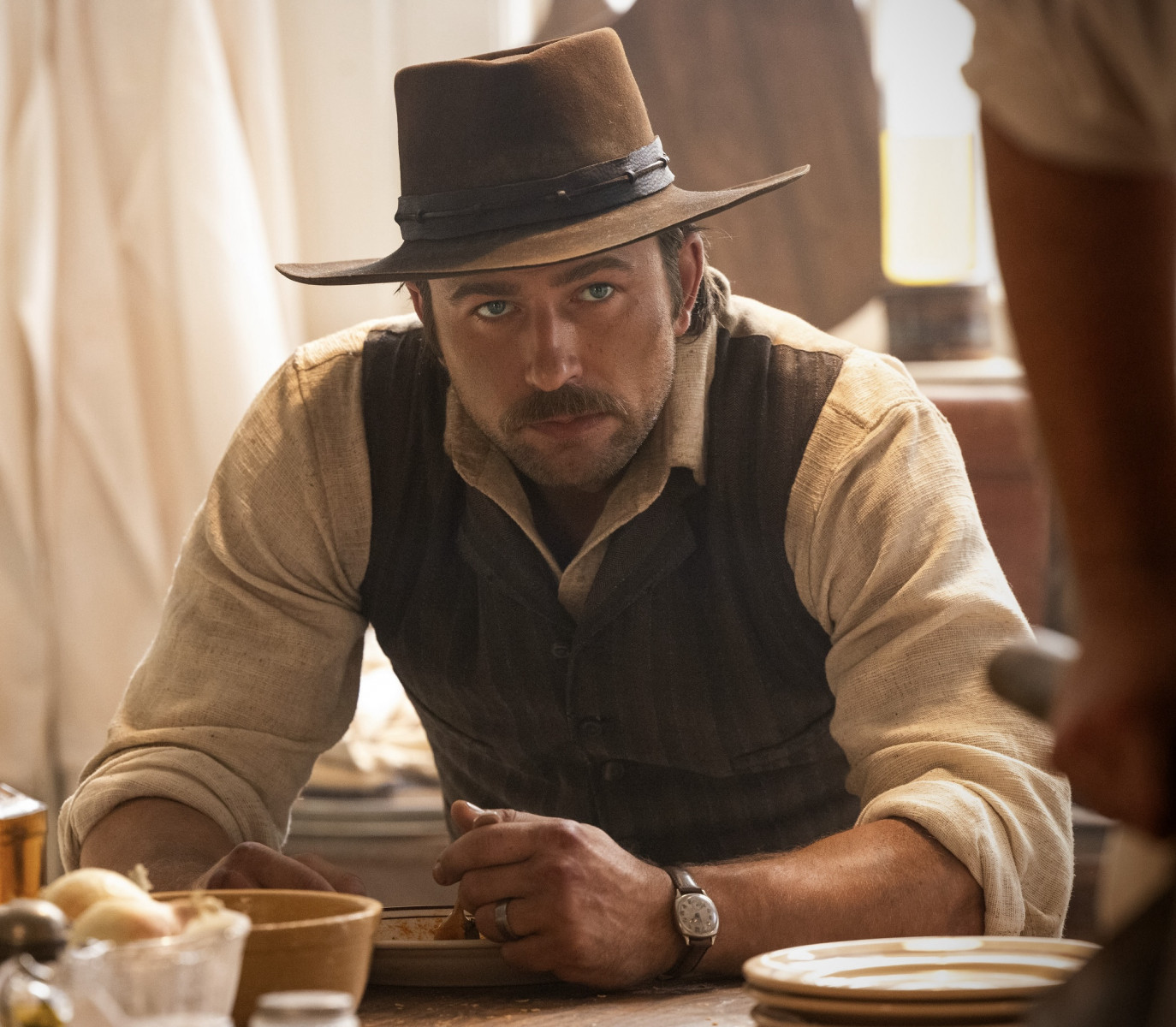 Будет ли третий сезон сериала 1923? Подр