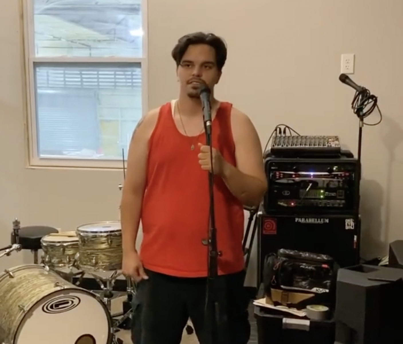 Умер Даг Кайкер, участник American Idol, вызв
