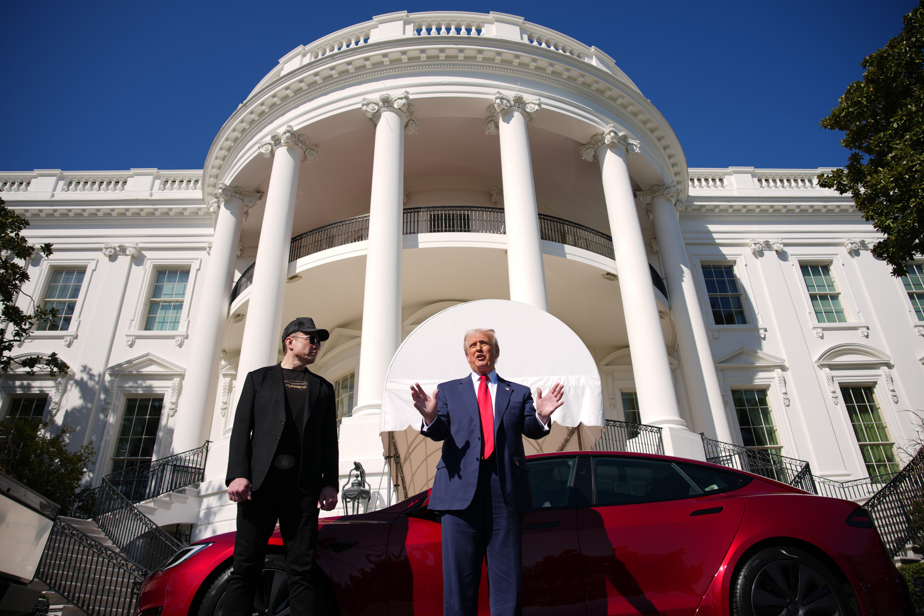 DOGE: агентство Трампа, уходит ли Маск? Н