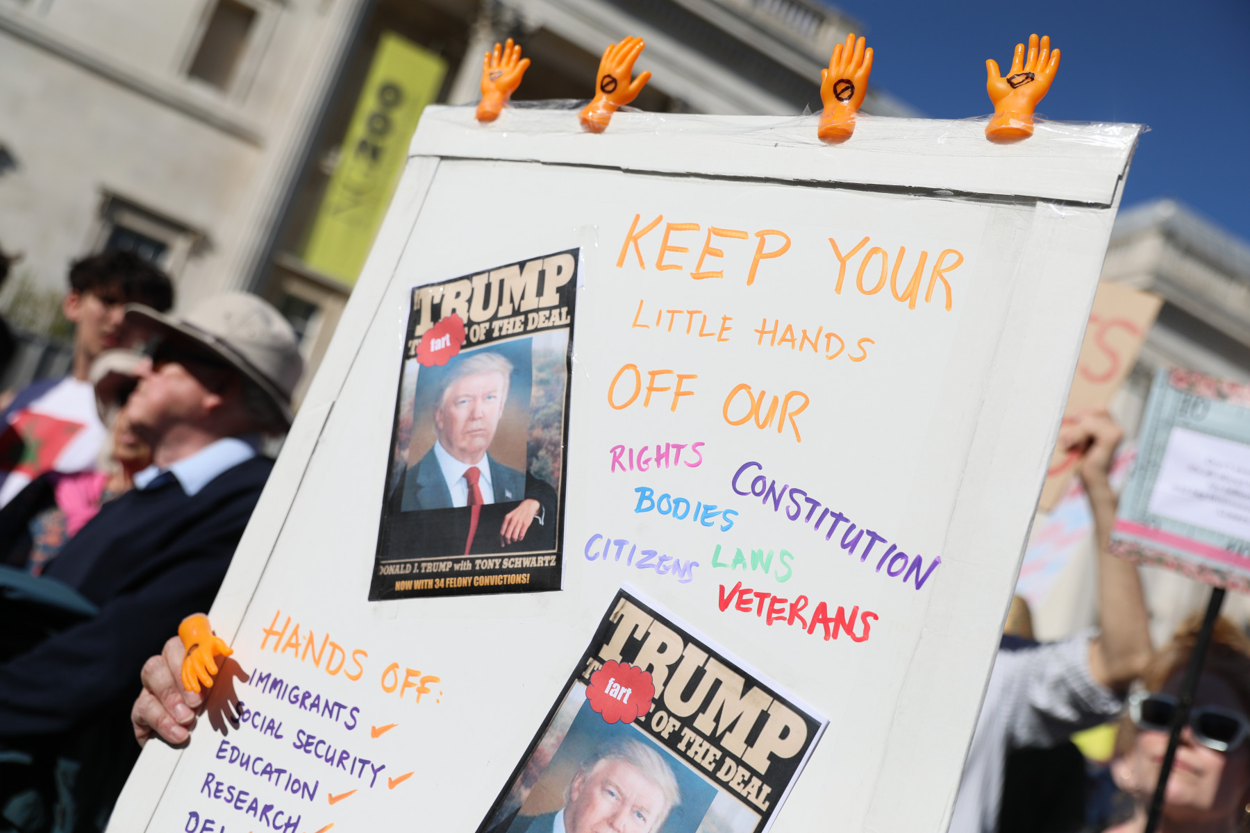 Протесты «Руки прочь»: американц