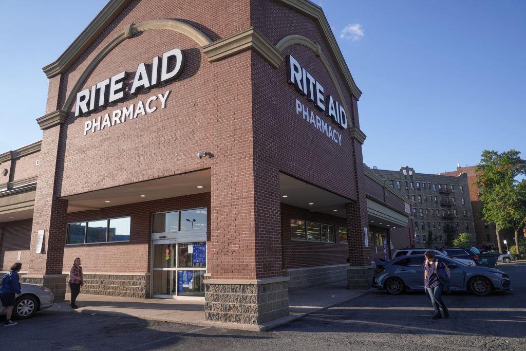 Rite Aid закрывает свои магазины после ба