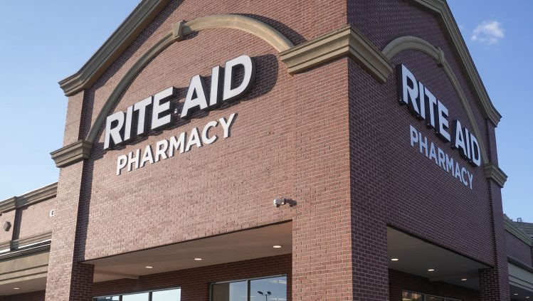 Rite Aid закрывает свои магазины после ба