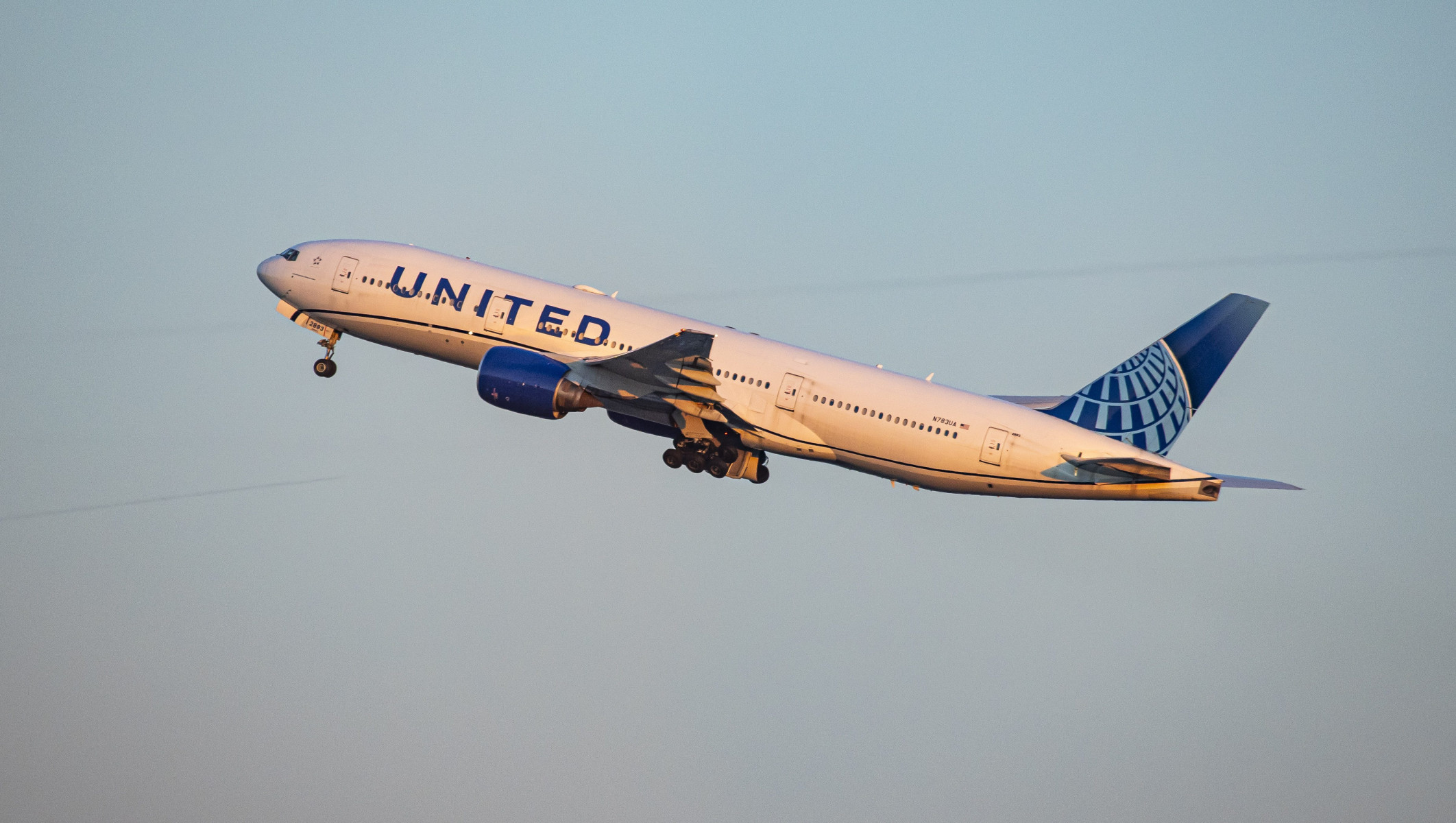 United Airlines ужесточает правила регистрац