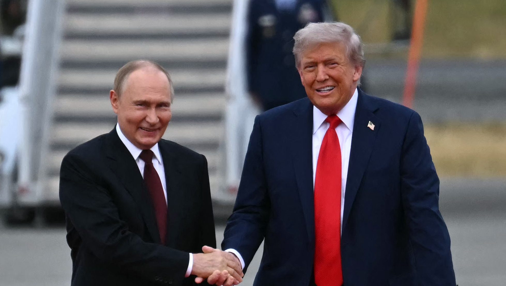 Встреча Трампа и Путина в Аляске: обно