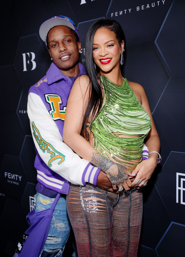 Rihanna: певица, бизнесвумен и мама троих