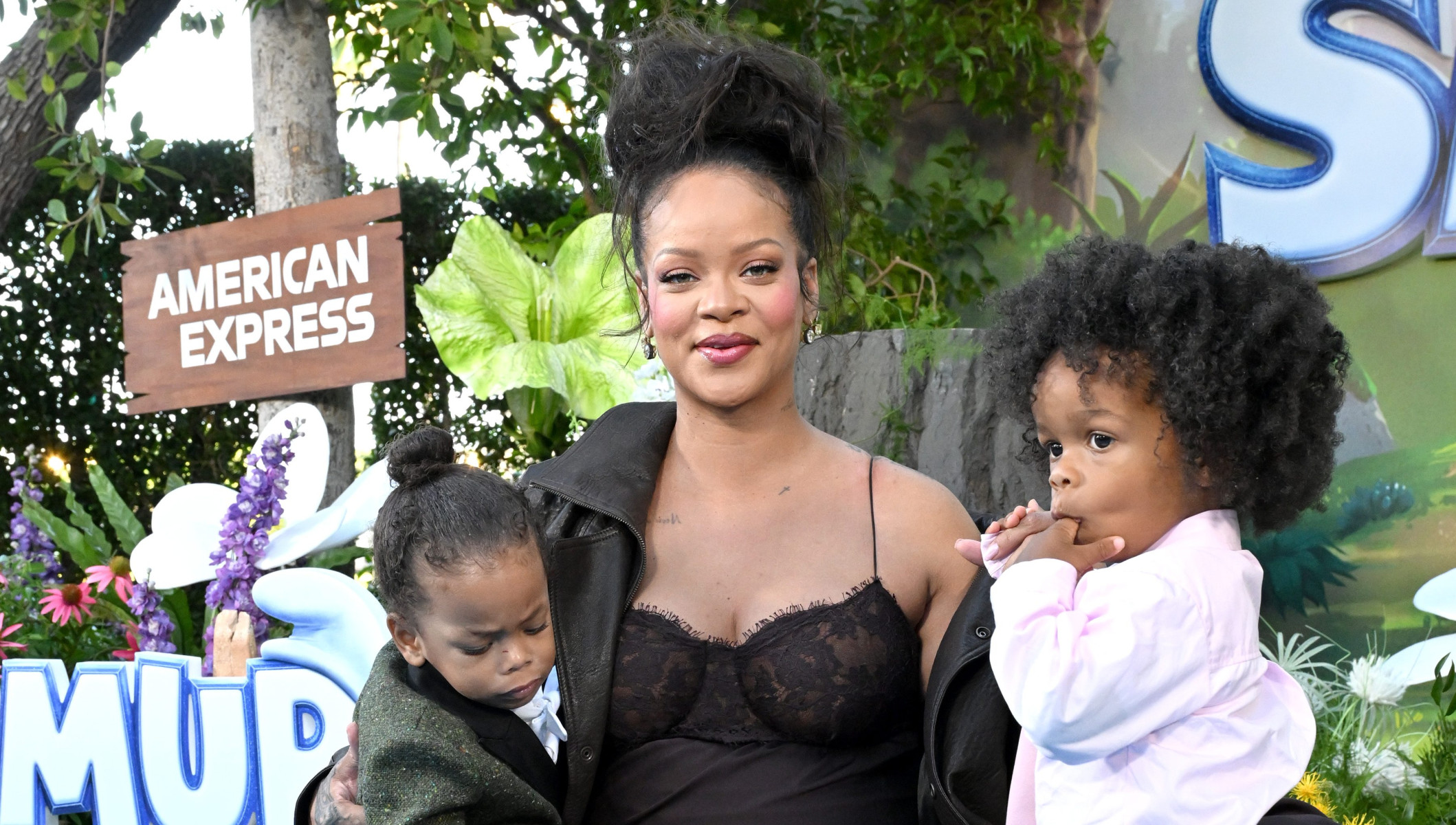 Rihanna: певица, бизнесвумен и мама троих