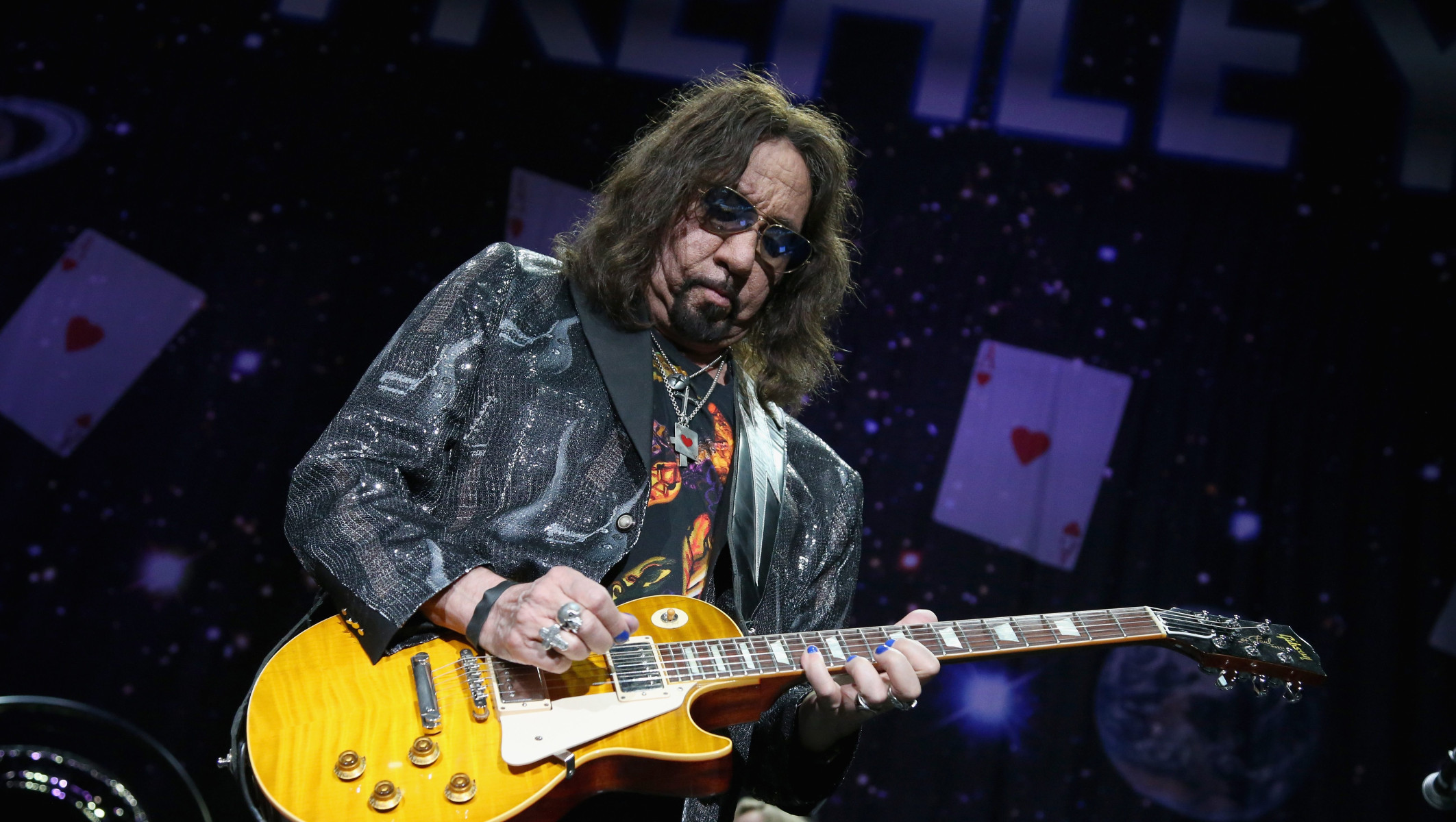 Легенда рока Ace Frehley ушел, оставив впеч