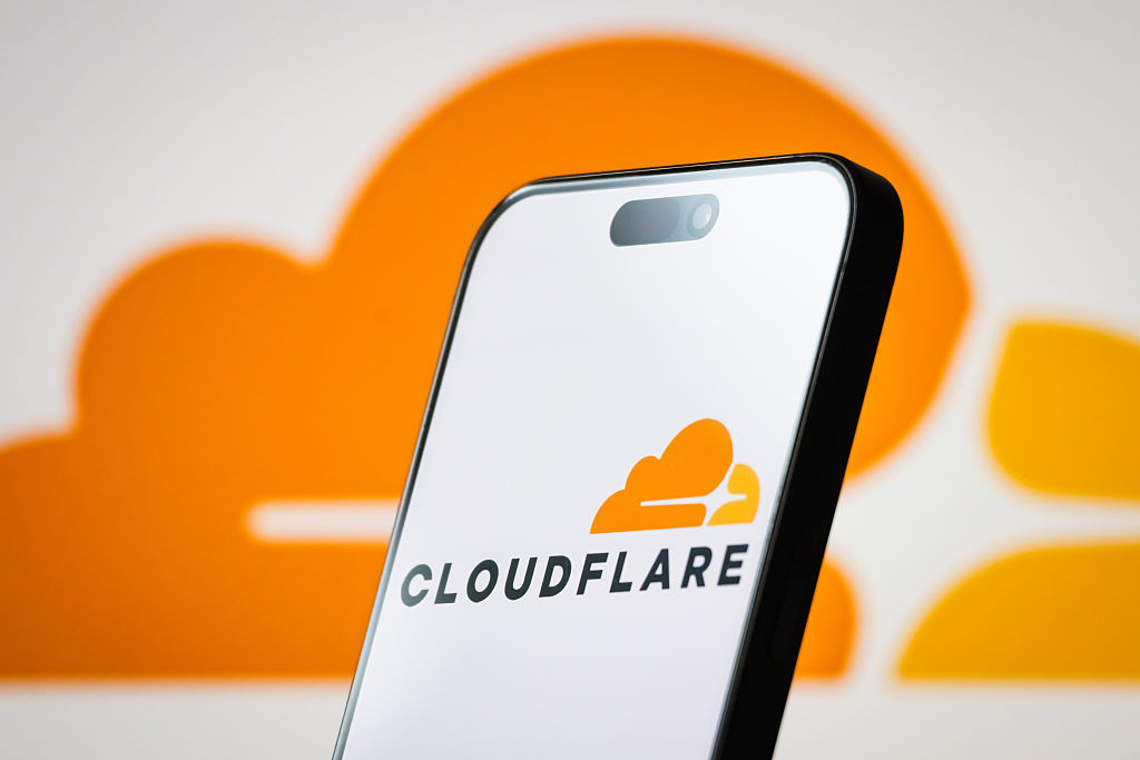 Сбой Cloudflare: что произошло с X.com и други
