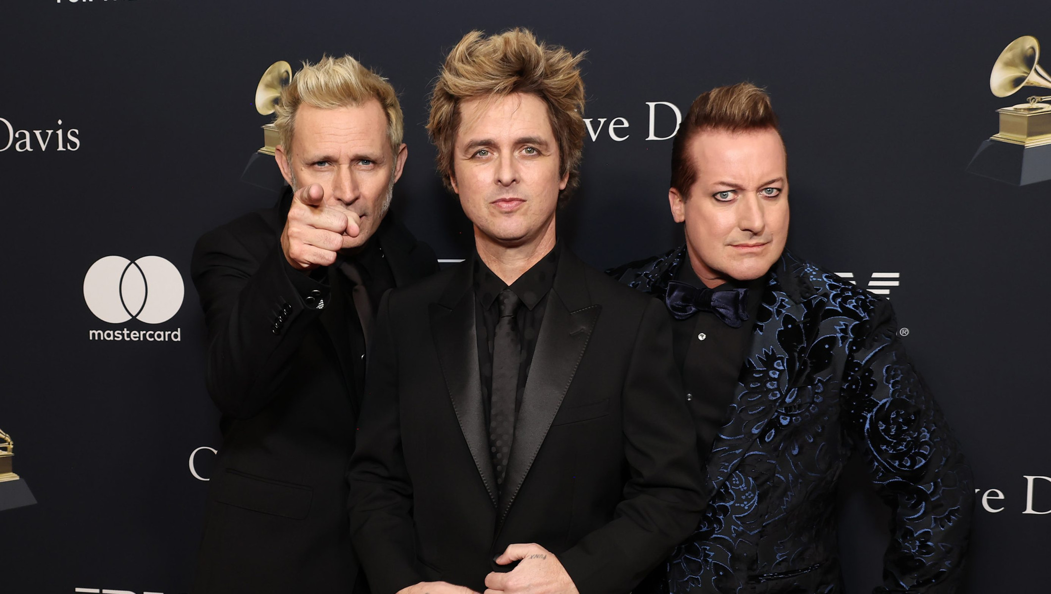Музыка на Супербоуле 60: Green Day и Bad Bunny за