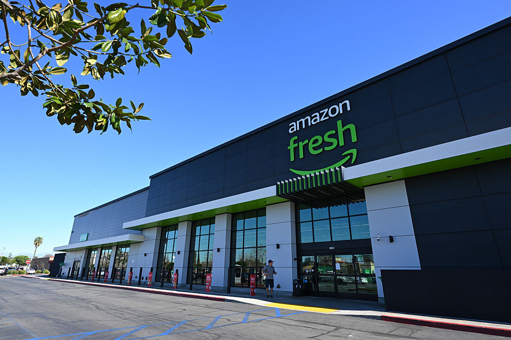 Закрытие магазинов Amazon Fresh и Go: причины