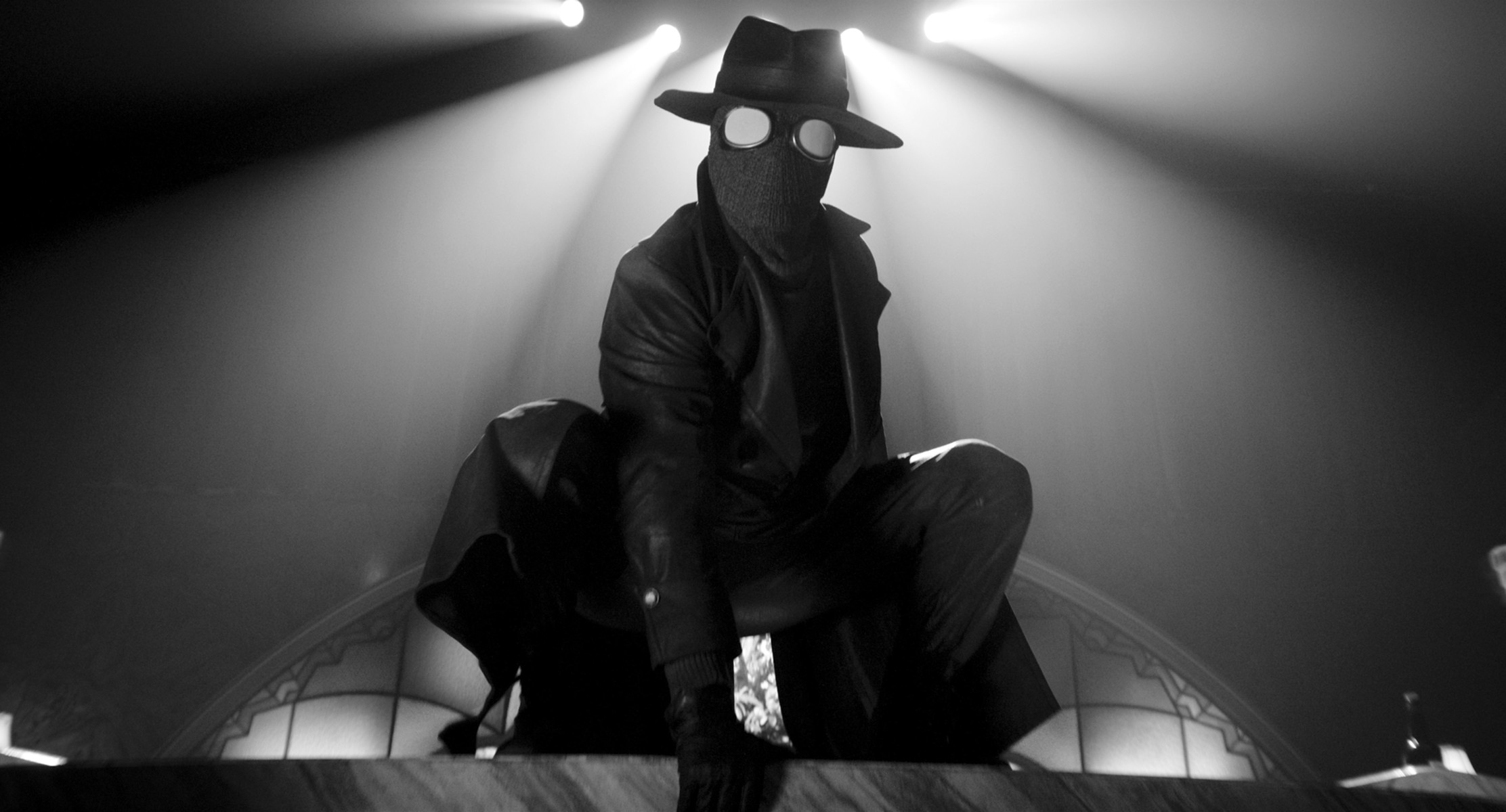 Николас Кейдж в сериале Spider-Noir: черно-б