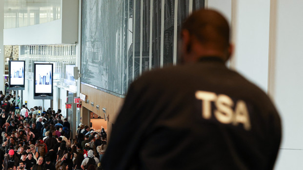 ТSA агенты получат зарплату после длительного простоя