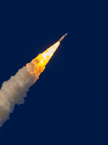 Artemis II завершила облёт Луны и готовитс